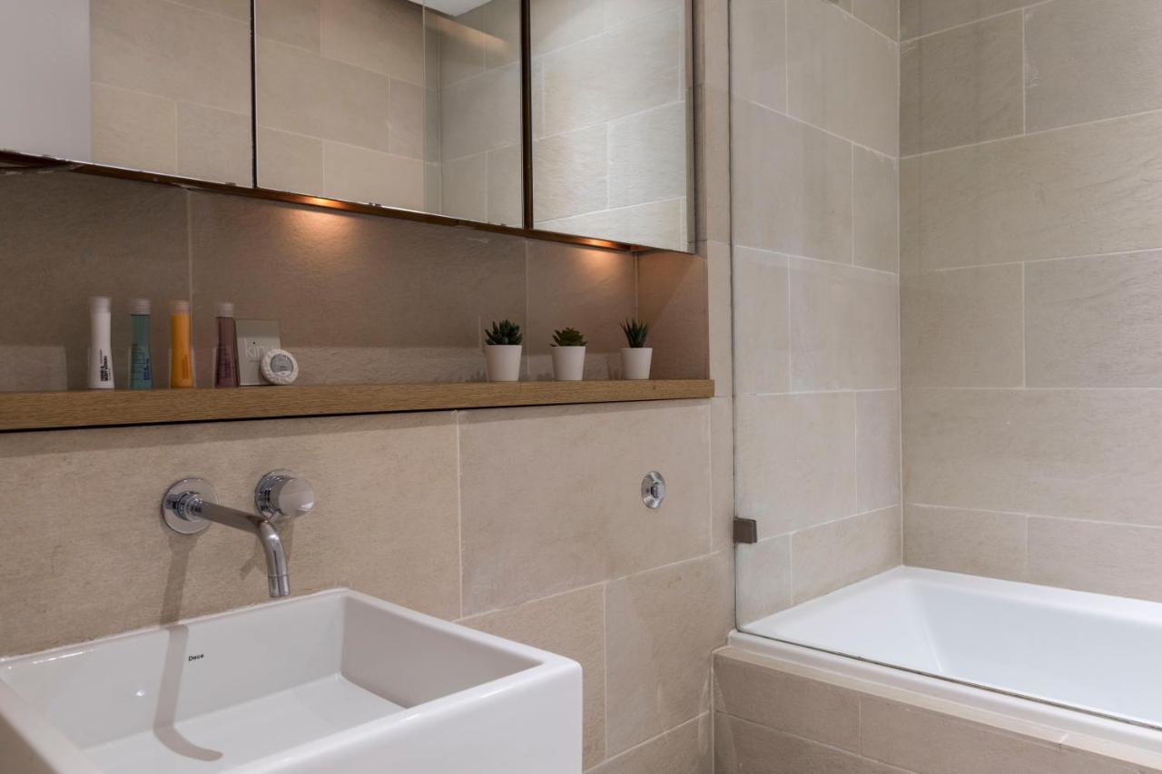Park Ridge Apartment *